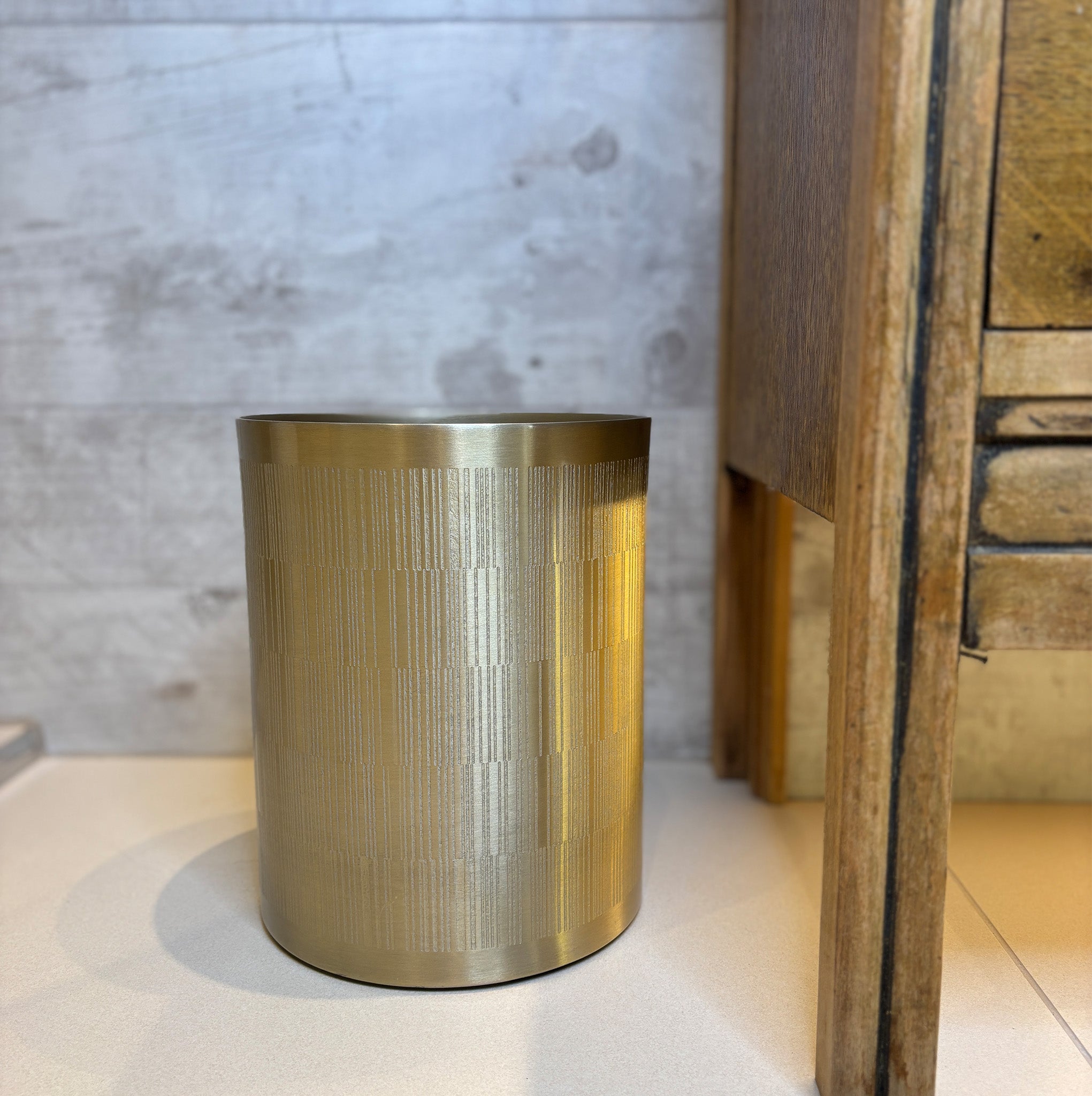 Linear Etched Pattern Waste Bin